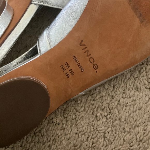 Vince Women’s Venice Flats - Picture 6 of 6